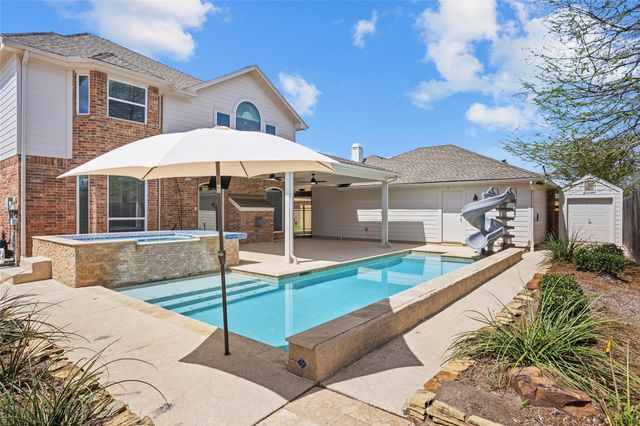 3909 Conroe Lake Court, Pearland, TX 77581