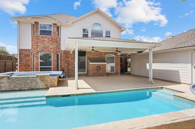 3909 Conroe Lake Court, Pearland, TX 77581