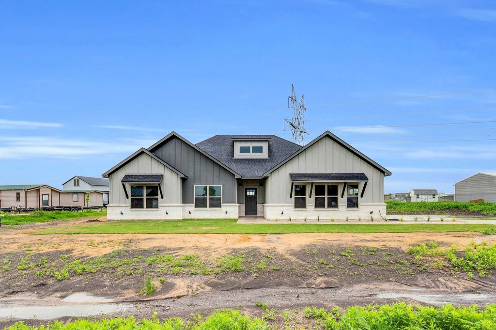 5916 Cobbler Court, Joshua, TX 76058