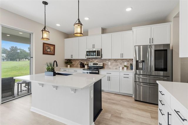 10105 SPRING LAKE DRIVE, Clermont, FL 34711