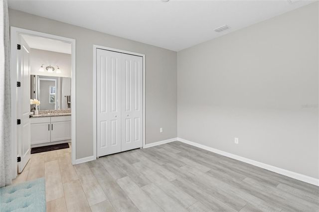10105 SPRING LAKE DRIVE, Clermont, FL 34711