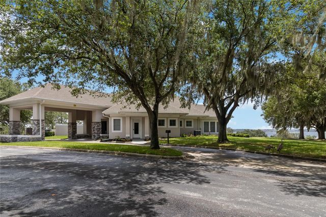 10105 SPRING LAKE DRIVE, Clermont, FL 34711