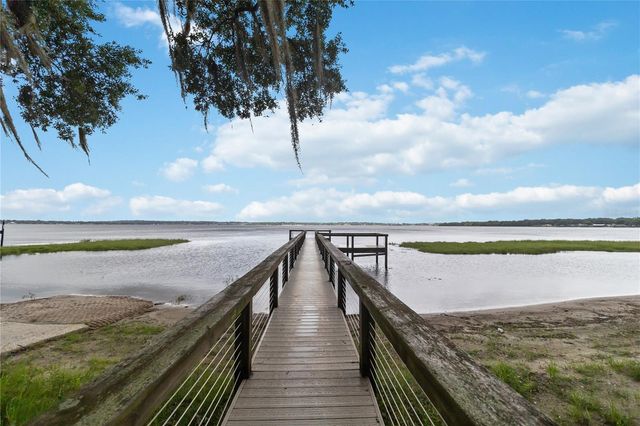10105 SPRING LAKE DRIVE, Clermont, FL 34711