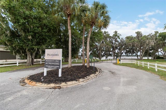 10105 SPRING LAKE DRIVE, Clermont, FL 34711