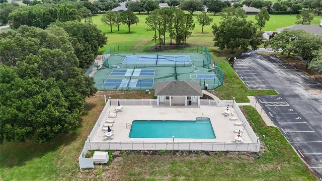 10105 SPRING LAKE DRIVE, Clermont, FL 34711