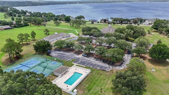 10105 SPRING LAKE DRIVE, Clermont, FL 34711