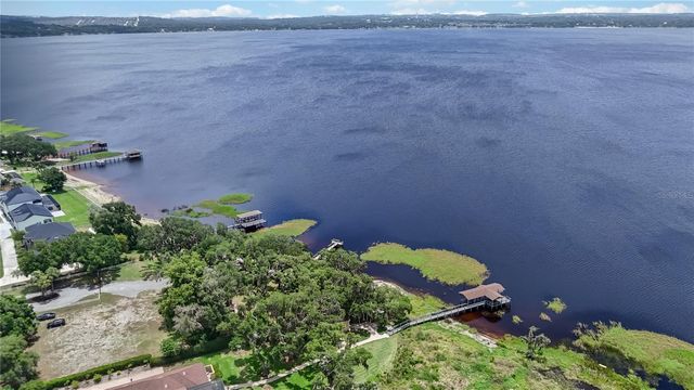 10105 SPRING LAKE DRIVE, Clermont, FL 34711