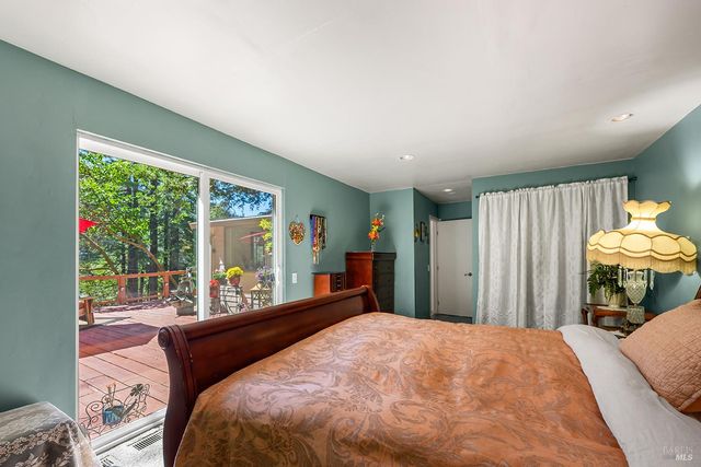 20721 Monte Rio Ave, Monte Rio, CA 95462