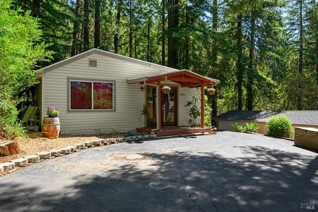 20721 Monte Rio Ave, Monte Rio, CA 95462