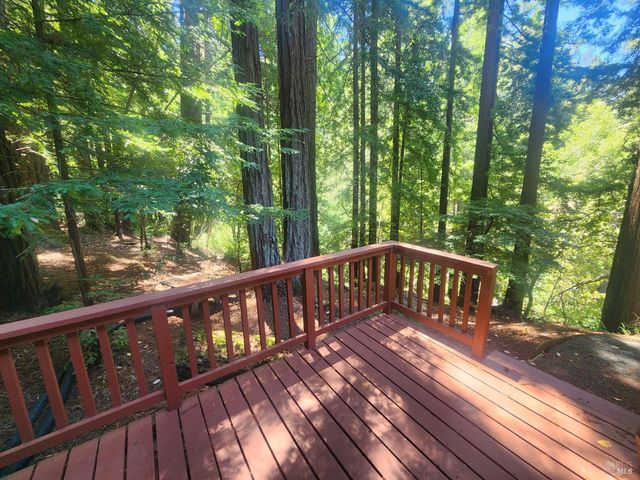 20721 Monte Rio Ave, Monte Rio, CA 95462