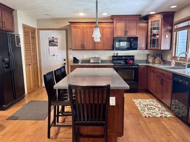4520 Hearthridge Drive, Janesville, WI 53546