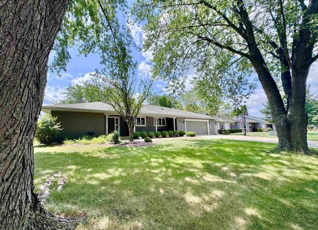 4520 Hearthridge Drive, Janesville, WI 53546