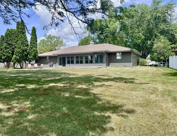 4520 Hearthridge Drive, Janesville, WI 53546