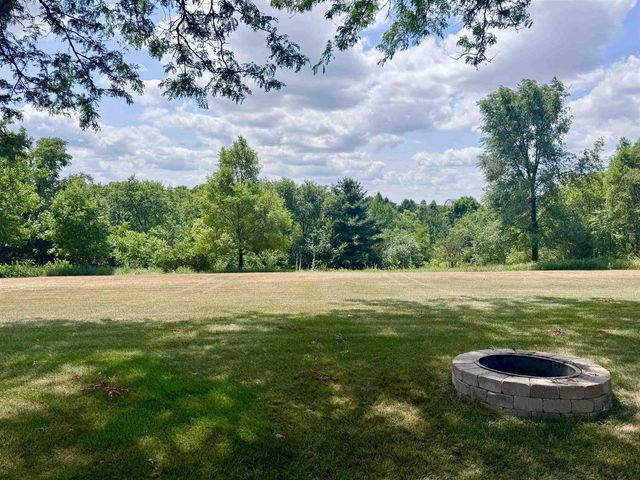 4520 Hearthridge Drive, Janesville, WI 53546