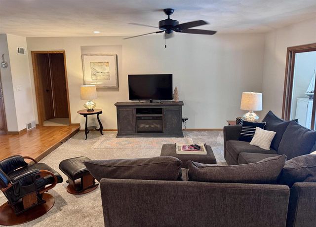 4520 Hearthridge Drive, Janesville, WI 53546