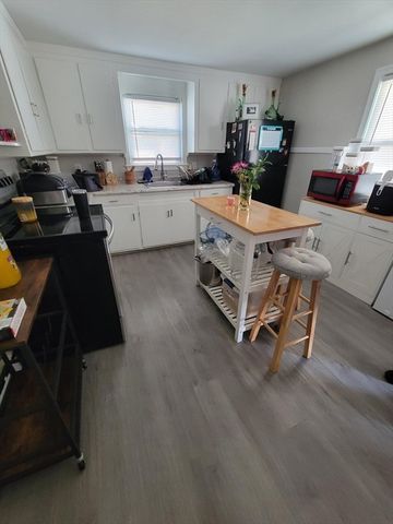 85 Farnsworth, Springfield, MA 01107