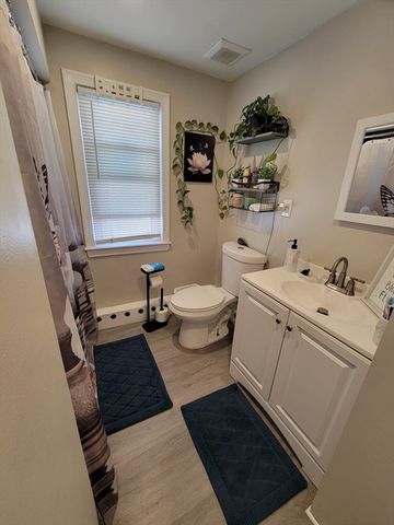 85 Farnsworth, Springfield, MA 01107