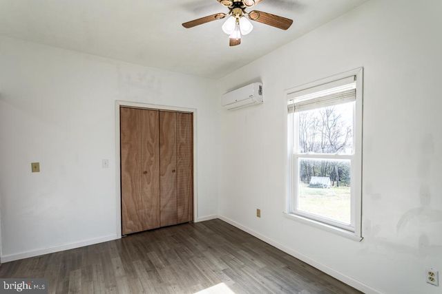 408 HAWKS NEST DR, Baker, WV 26801