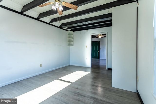 408 HAWKS NEST DR, Baker, WV 26801