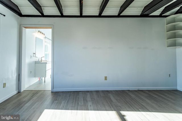 408 HAWKS NEST DR, Baker, WV 26801