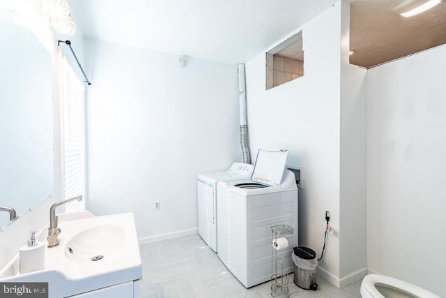 408 HAWKS NEST DR, Baker, WV 26801