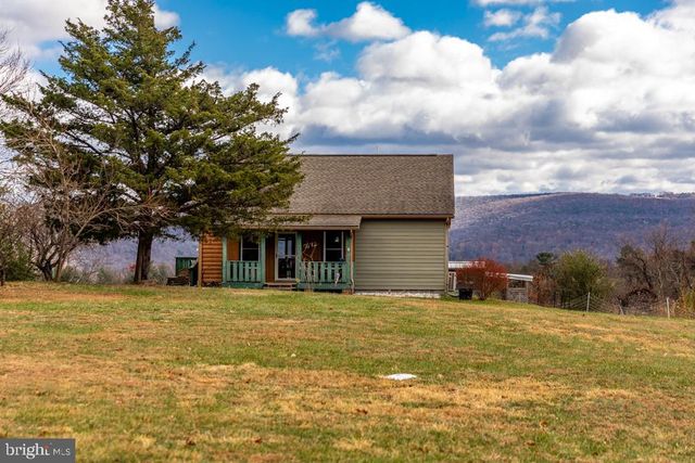 408 HAWKS NEST DR, Baker, WV 26801