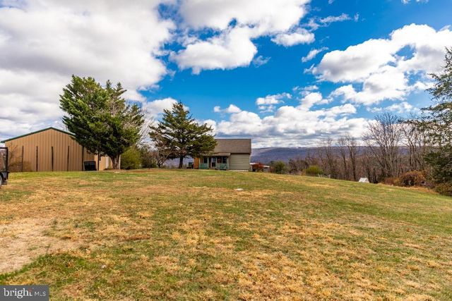 408 HAWKS NEST DR, Baker, WV 26801
