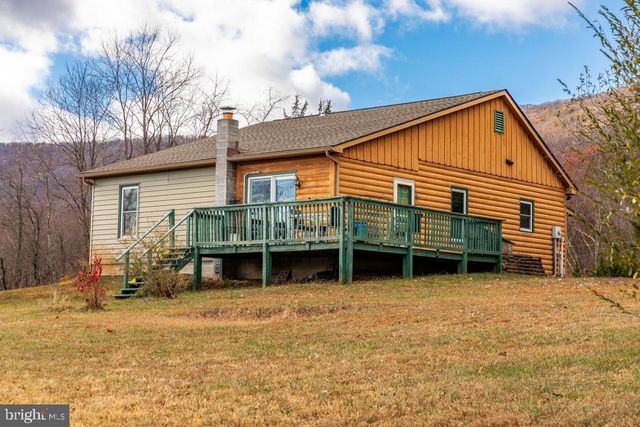 408 HAWKS NEST DR, Baker, WV 26801