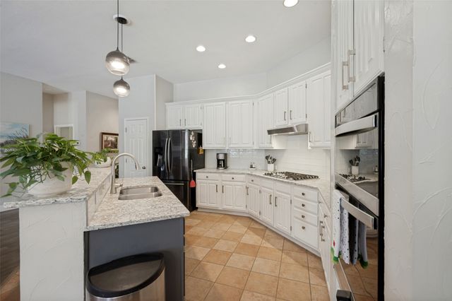 415 Patricia Lane, Highland Village, TX 75077