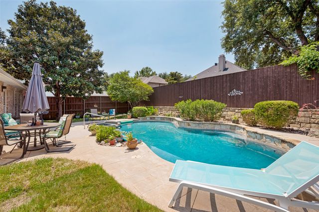 415 Patricia Lane, Highland Village, TX 75077