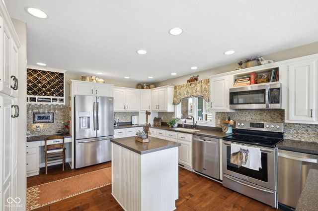 5915 E 350 N, Franklin, IN 46131