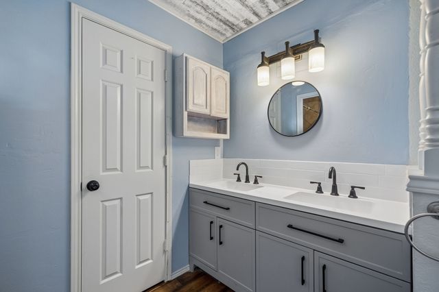 110 Bryn Mawr Lane, Waxahachie, TX 75165
