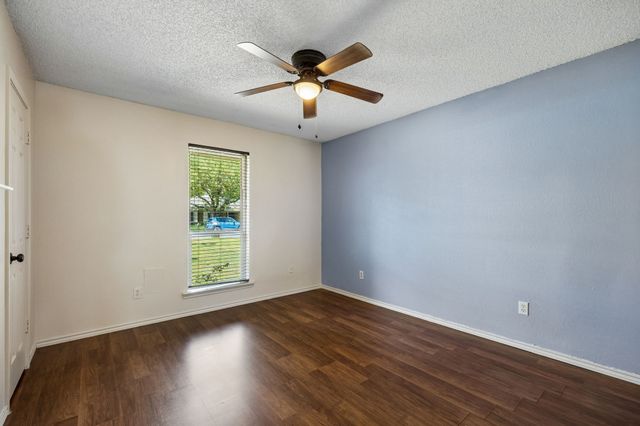 110 Bryn Mawr Lane, Waxahachie, TX 75165