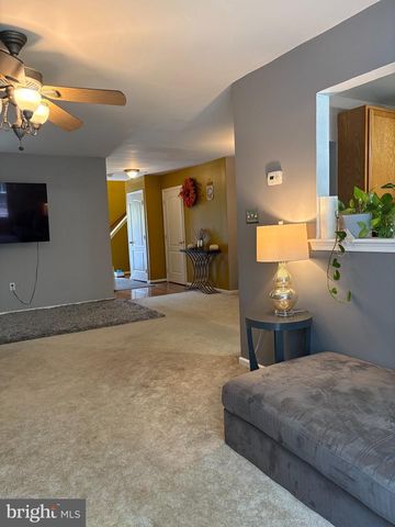 179 HIDDEN DR, Blackwood, NJ 08012