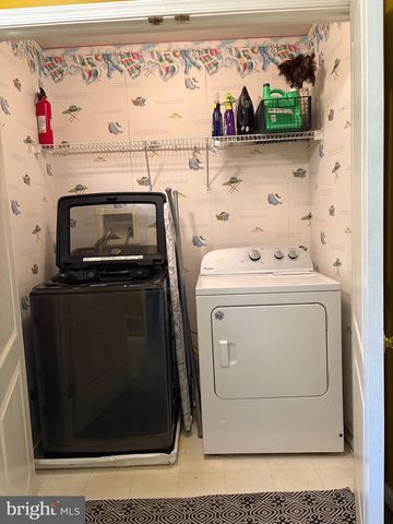 179 HIDDEN DR, Blackwood, NJ 08012