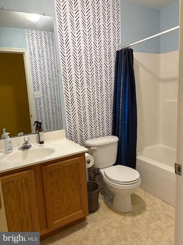 179 HIDDEN DR, Blackwood, NJ 08012