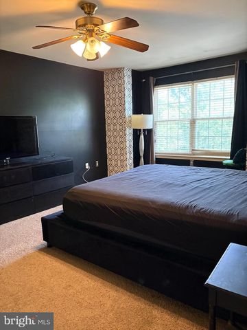 179 HIDDEN DR, Blackwood, NJ 08012