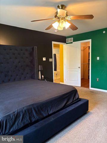 179 HIDDEN DR, Blackwood, NJ 08012