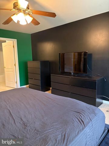 179 HIDDEN DR, Blackwood, NJ 08012