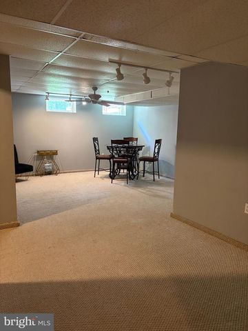 179 HIDDEN DR, Blackwood, NJ 08012
