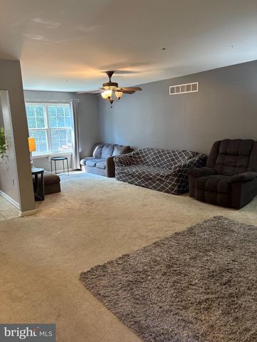 179 HIDDEN DR, Blackwood, NJ 08012