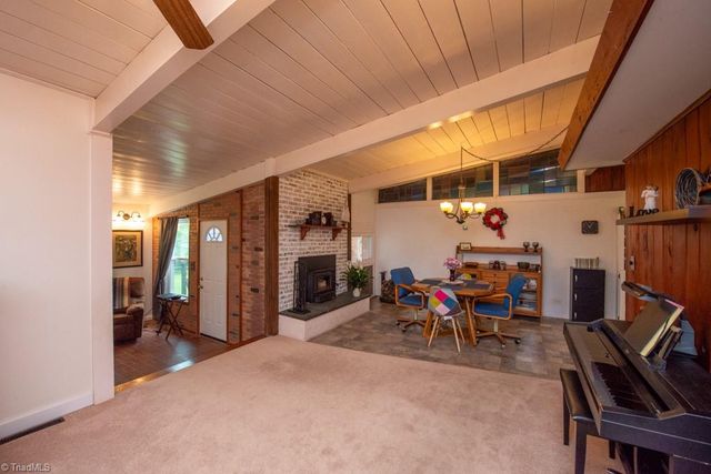 703 Locust Place, High Point, NC 27265