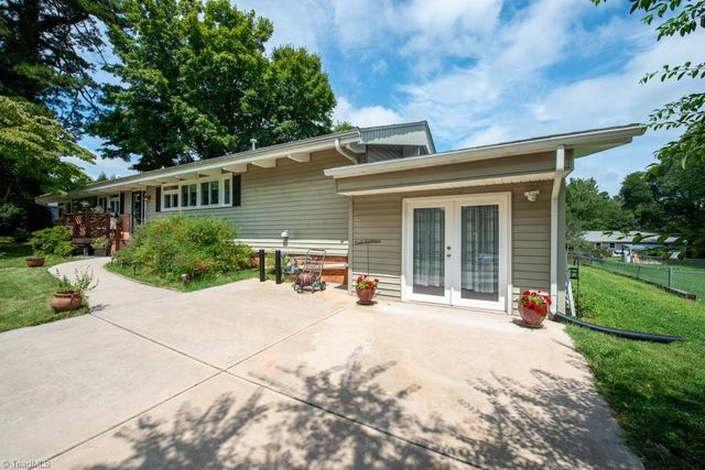 703 Locust Place, High Point, NC 27265
