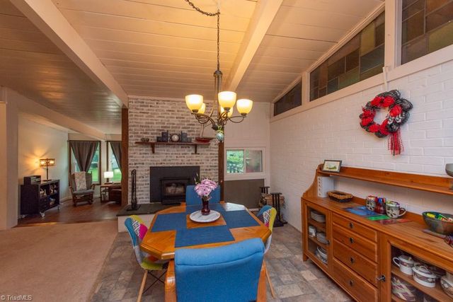 703 Locust Place, High Point, NC 27265