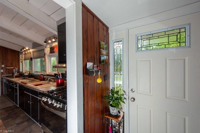 703 Locust Place, High Point, NC 27265