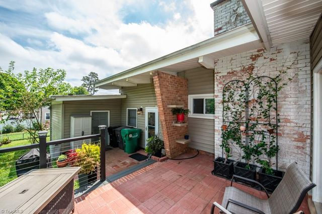 703 Locust Place, High Point, NC 27265
