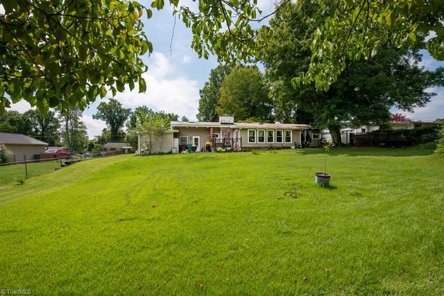 703 Locust Place, High Point, NC 27265