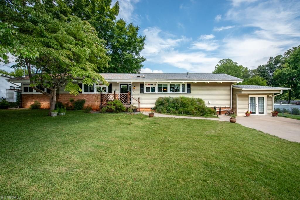 703 Locust Place, High Point, NC 27265