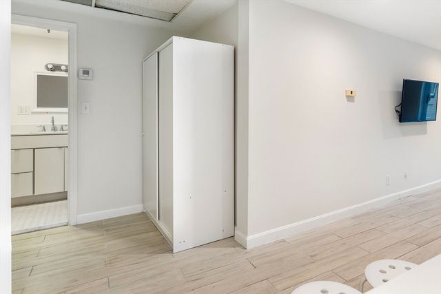 1427 Commonwealth Ave 102, Boston, MA 02135