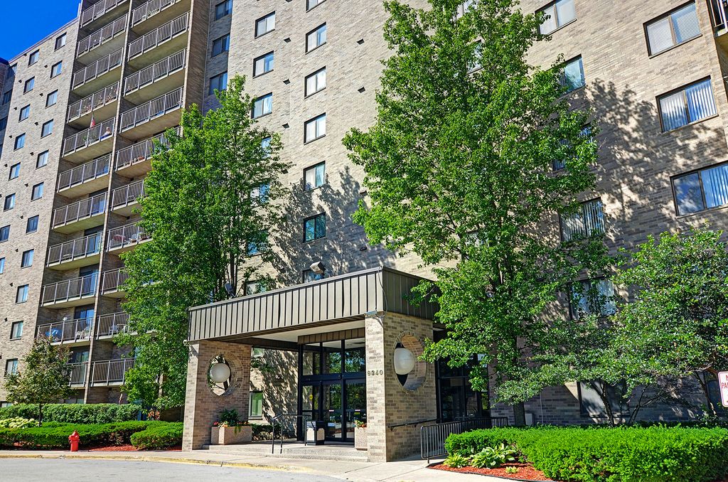 6340 AMERICANA Drive 117, Willowbrook, IL 60527